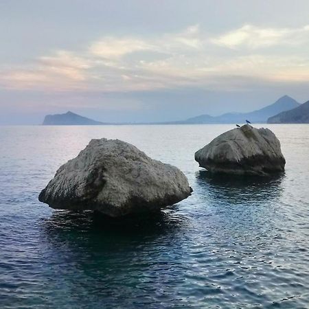 Apartamento Monica กัลเป ภายนอก รูปภาพ
